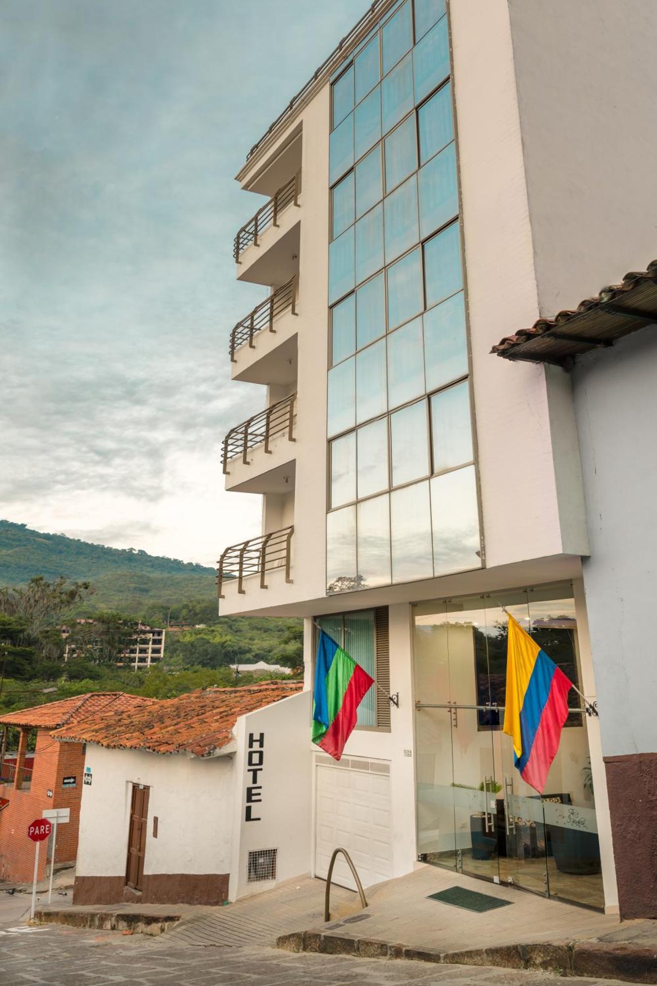 Hotel Puerto Bahia San Gil Eksteriør bilde