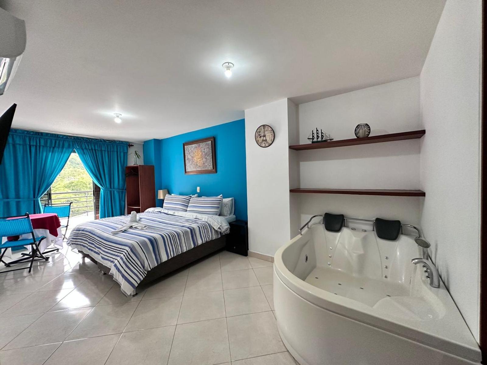 Hotel Puerto Bahia San Gil Eksteriør bilde