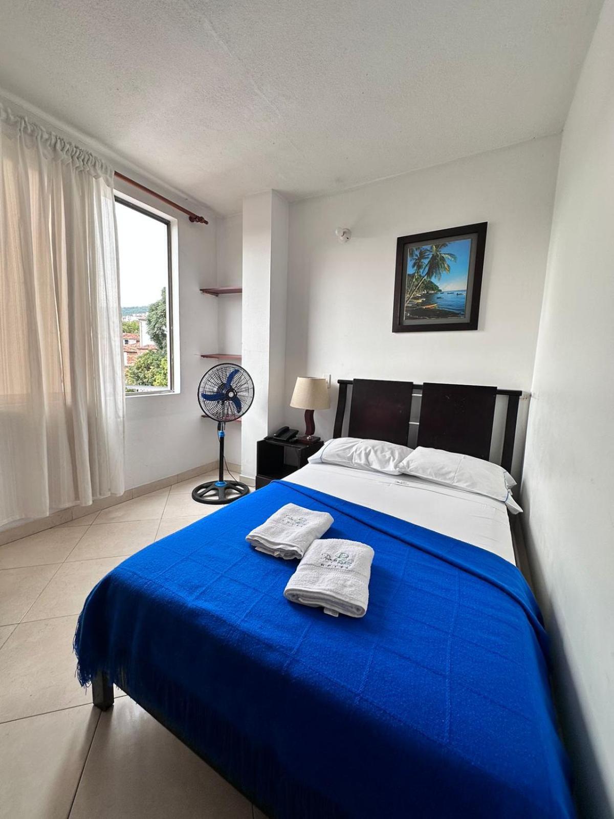 Hotel Puerto Bahia San Gil Eksteriør bilde